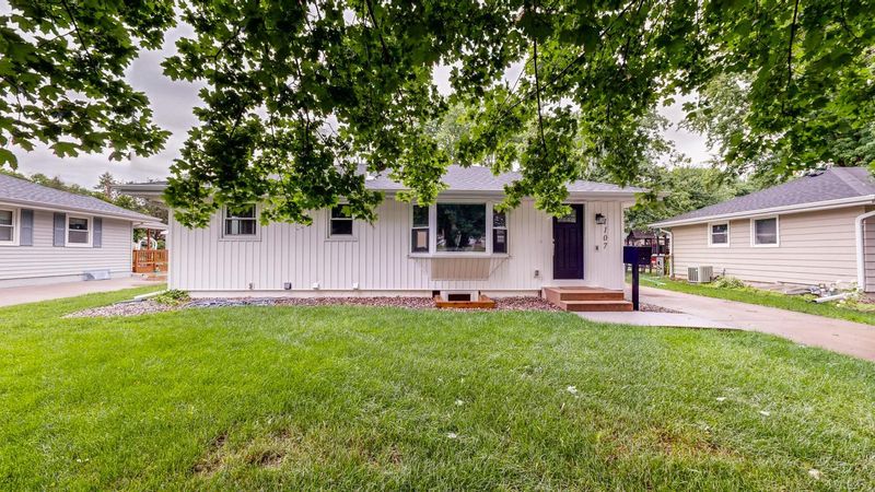 1107 Cascade St NW, Rochester, MN 55901