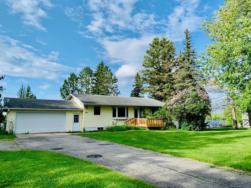 604 4th St NE, Baudette, MN 56623