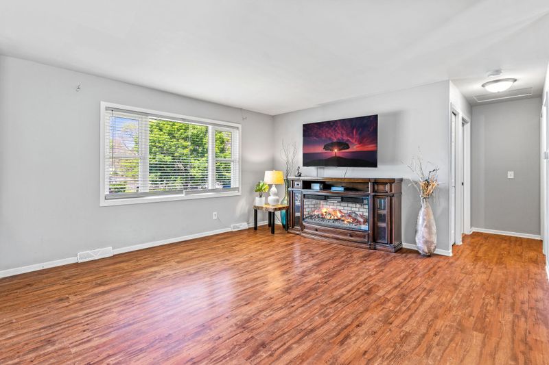 8356 Newton Ave N, Minneapolis, MN 55444