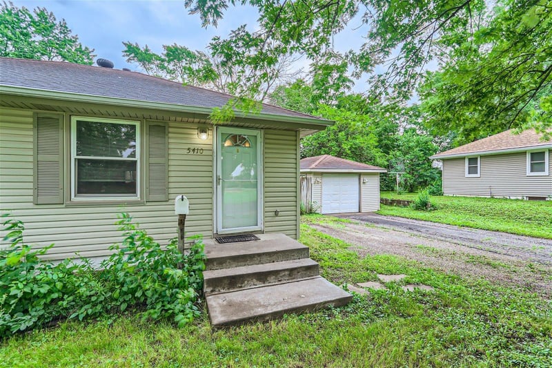 5410 Wisconsin Ave N, Minneapolis, MN 55428