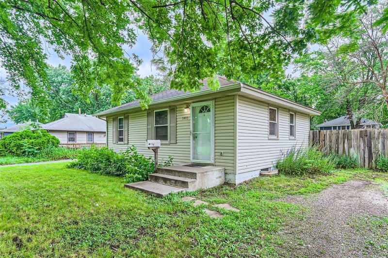 5410 Wisconsin Ave N, Minneapolis, MN 55428