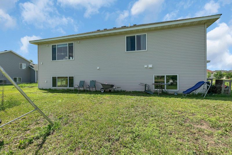 910 Kelsey Ave, Clearwater, MN 55320