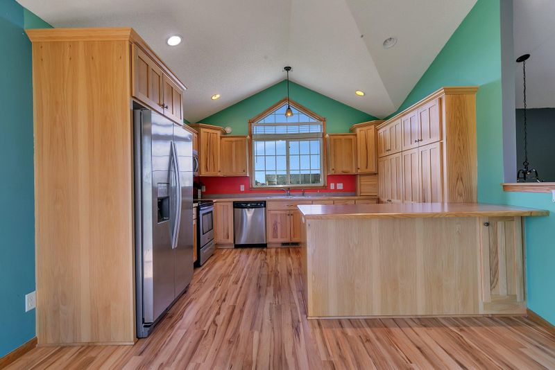 910 Kelsey Ave, Clearwater, MN 55320