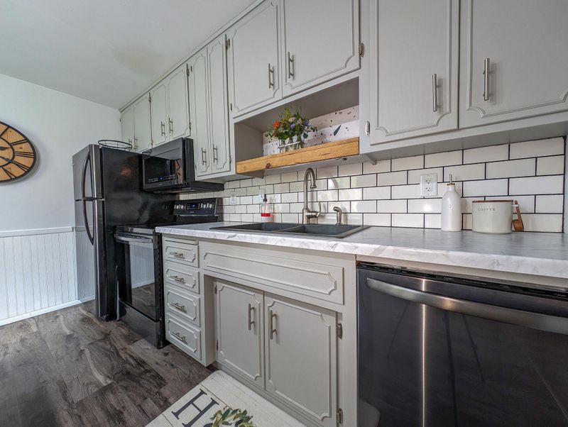 102 2nd Ave SE, Dilworth, MN 56529