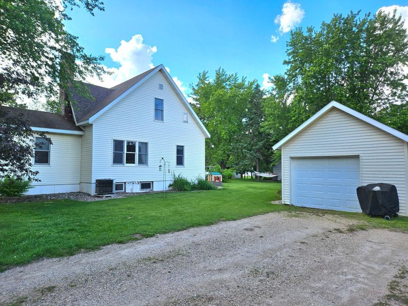 320 W Jackson St, Parkers Prairie, MN 56361