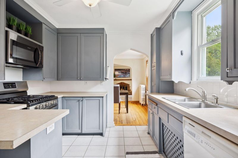 4432 Park Ave, Minneapolis, MN 55407