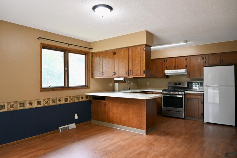 13217 Upton Ave S, Burnsville, MN 55337