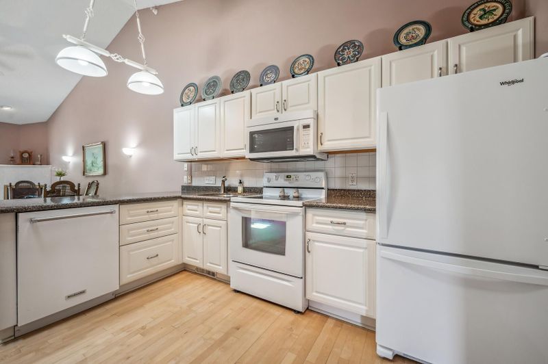 10625 44th Ave N #A, Plymouth, MN 55442