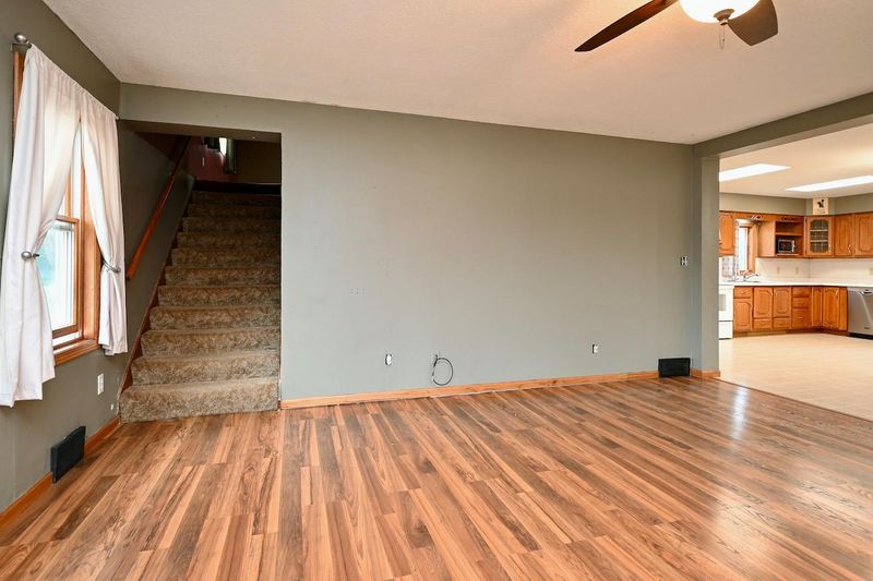 650 Harrison St, Lewiston, MN 55952