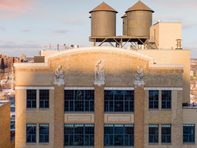 700 S 2nd St #W10, Minneapolis, MN 55401