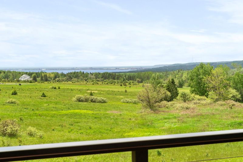 2202 Lester River Rd, Duluth, MN 55804