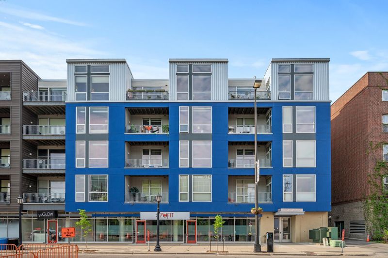 1211 Lagoon Ave #209, Minneapolis, MN 55408