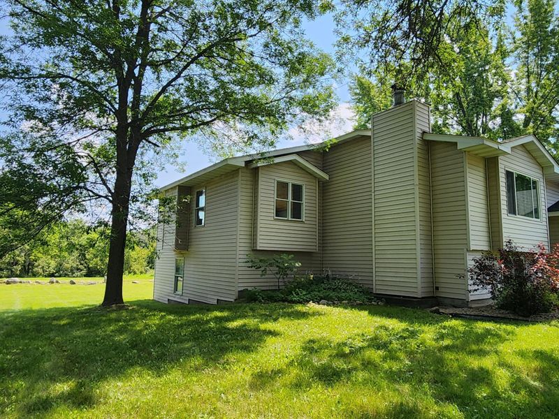 2060 Budd Ave, Independence, MN 55359