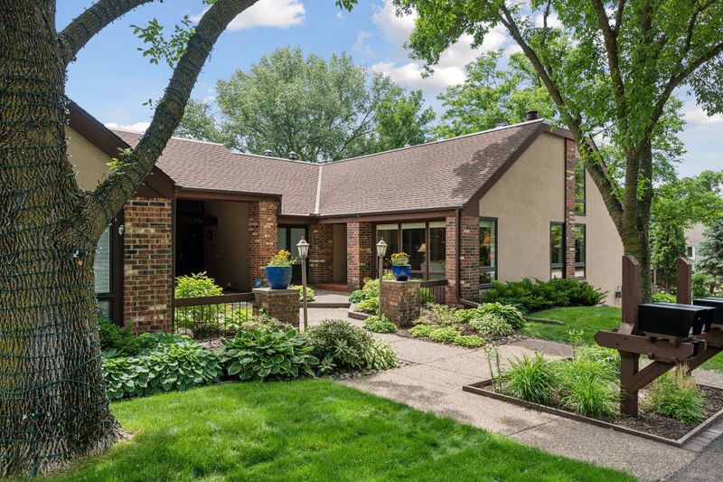 7677 Woodview Ct, Minneapolis, MN 55439