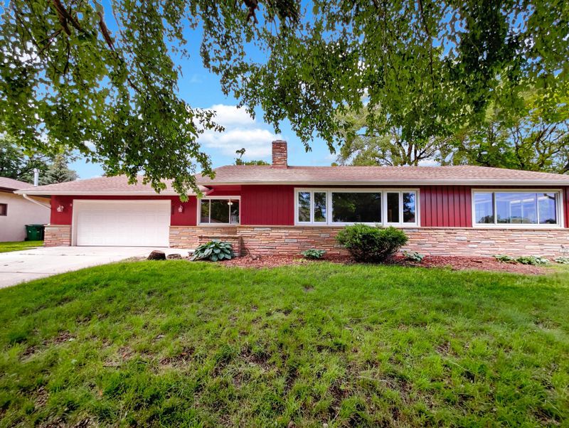 4717 Perry Ave N, Minneapolis, MN 55429