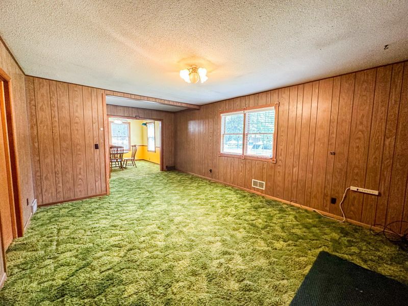 1208 Baker Ave, Gibbon, MN 55335
