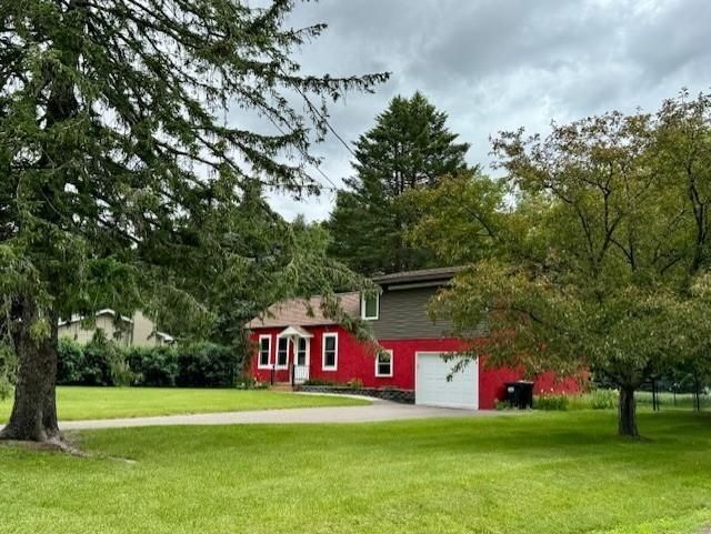306 12th Ave N, Princeton, MN 55371