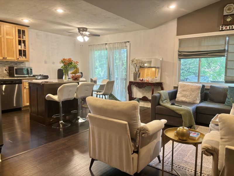 4546 Johnny Cake Ridge Rd, Eagan, MN 55122