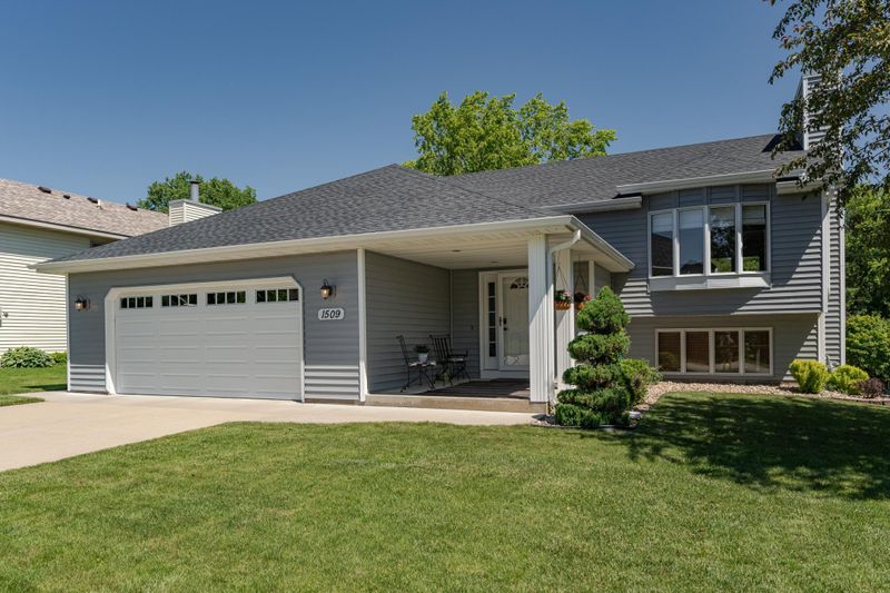 1509 36th St SW, Rochester, MN 55902