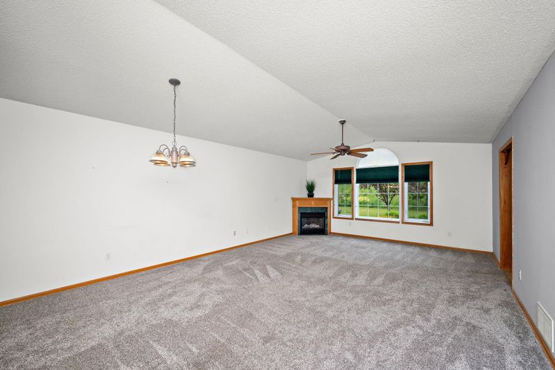 1308 25th Ave NW, Faribault, MN 55021