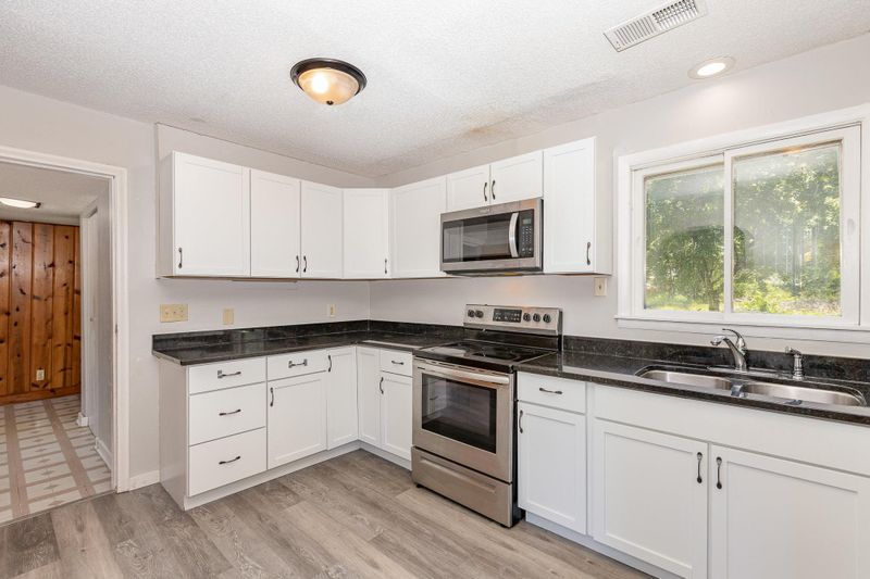8937 Naples St NE, Lexington, MN 55449