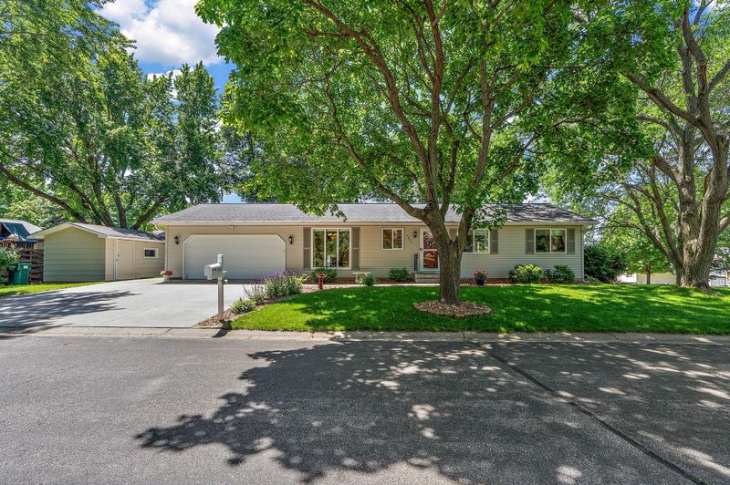7927 74th St S, Cottage Grove, MN 55016