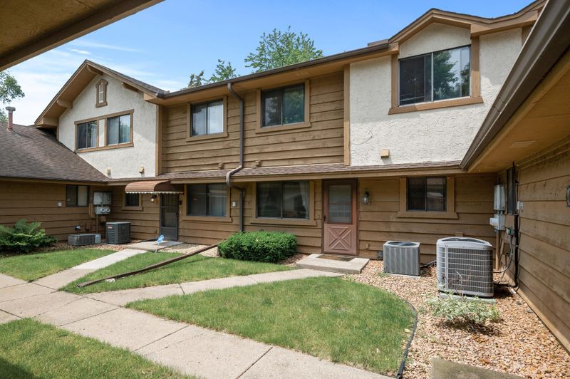 6165 78th Ave N, Brooklyn Park, MN 55443