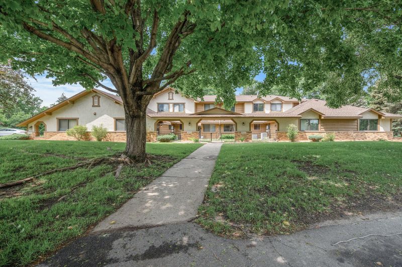 6165 78th Ave N, Brooklyn Park, MN 55443