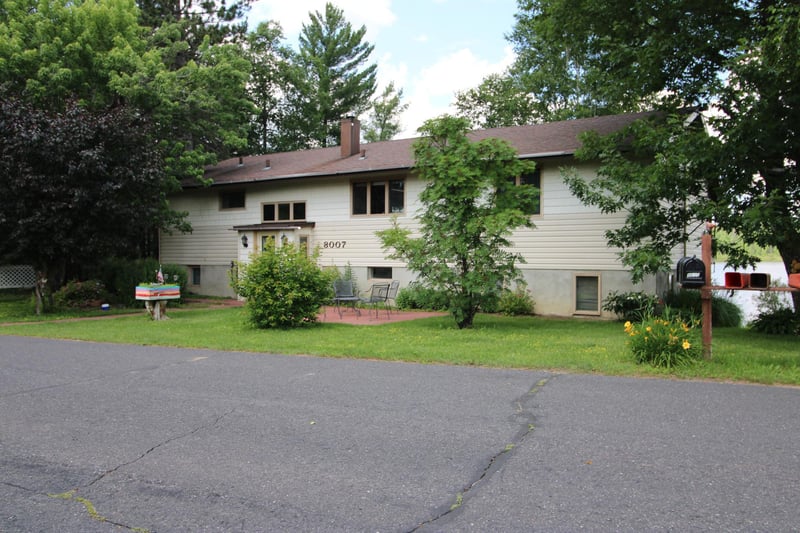 8007 S Moon Lake Dr, Eveleth, MN 55734