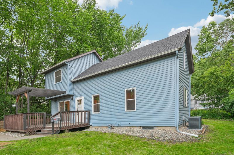 764 Concord St, Saint Paul, MN 55107