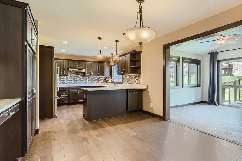 20114 Heath Ave, Lakeville, MN 55044