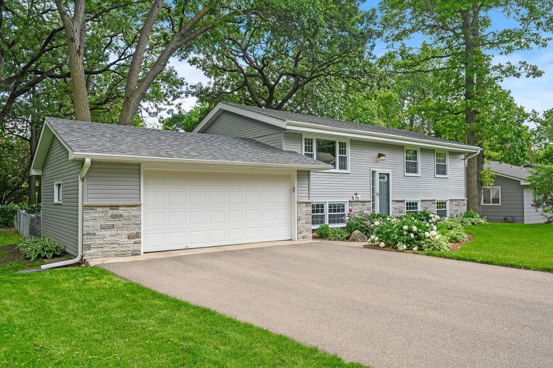 5505 Spruce Rd, Mound, MN 55364