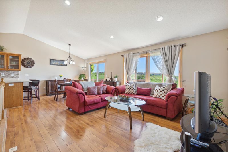 2152 Ashland Dr NW, Rochester, MN 55901