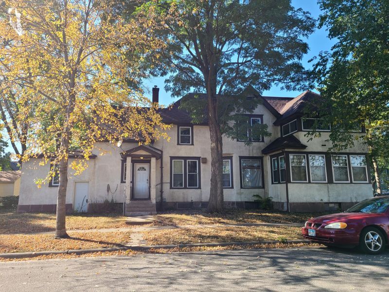 736 Geranium Ave E, Saint Paul, MN 55106