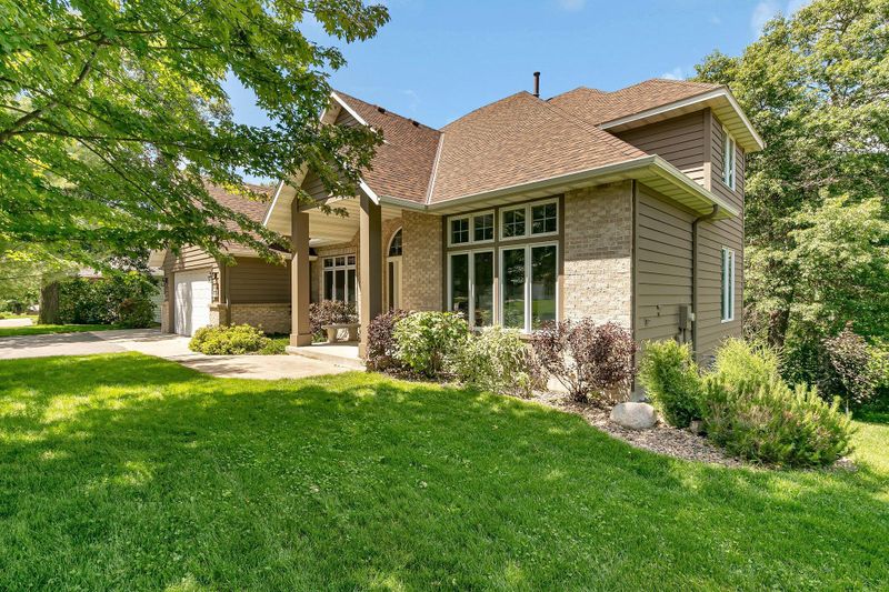 1111 Mill Creek Cir, Saint Cloud, MN 56303
