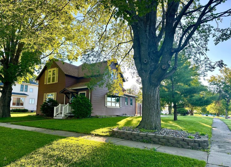 301 Warner Ave, Spring Valley, MN 55975