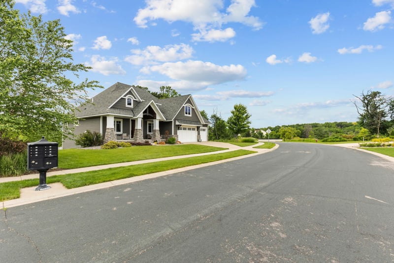 15080 Valley View Dr, Savage, MN 55378