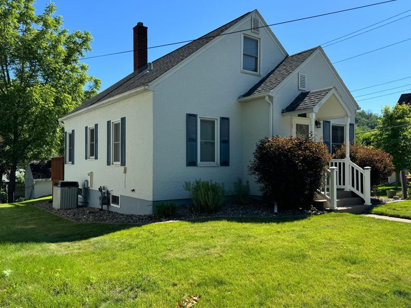 1637 S Park St, Red Wing, MN 55066