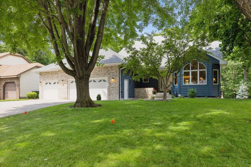 117 Woodridge Ln, Lino Lakes, MN 55014