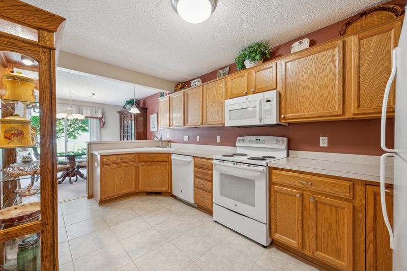 8899 Partridge Rd, Saint Bonifacius, MN 55375
