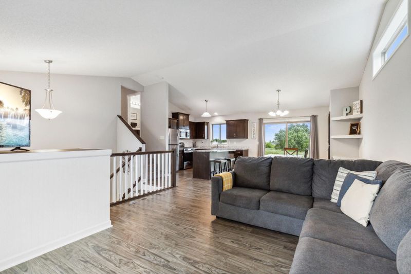 801 Dozer Cir, Montrose, MN 55363