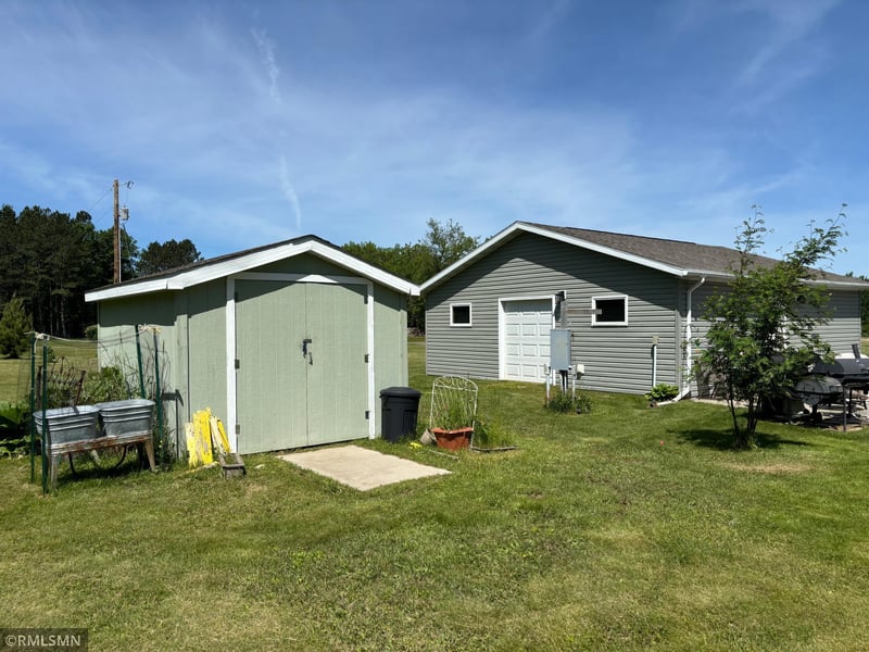 1438 Middle Rd, Cromwell, MN 55726