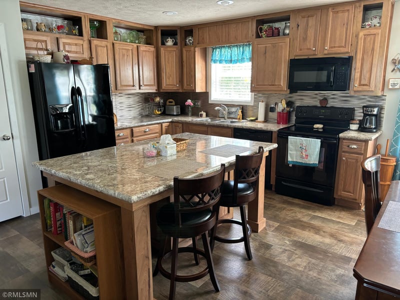 1438 Middle Rd, Cromwell, MN 55726