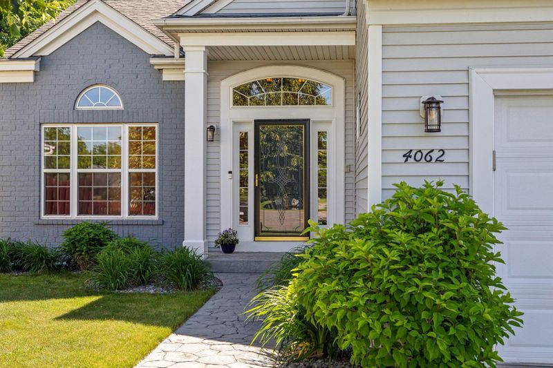 4062 Johnny Cake Ridge Rd, Eagan, MN 55122