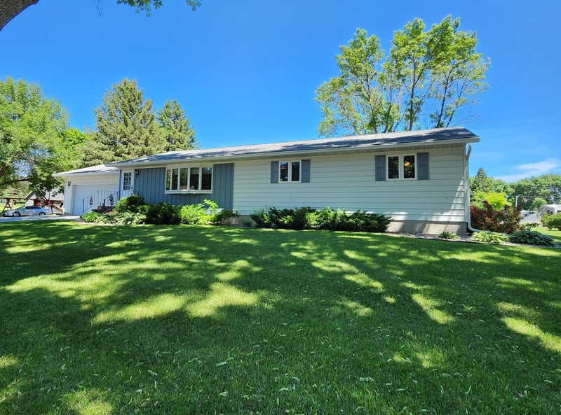 202 1st St, Danube, MN 56230