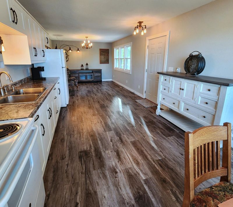 715 Olaf Ave NW, Willmar, MN 56201