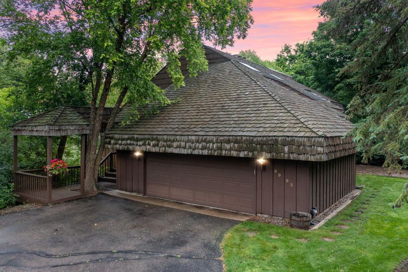 6993 Edgebrook Pl, Eden Prairie, MN 55346
