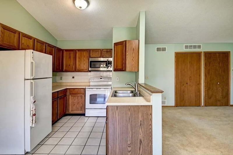 3333 Nevada Ave N #4, Crystal, MN 55427