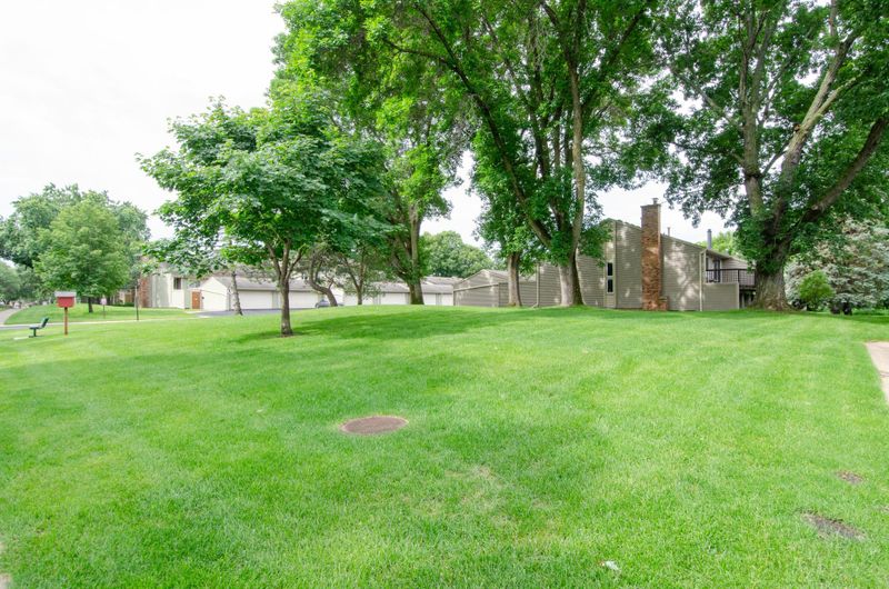 12348 Drake St NW, Minneapolis, MN 55448