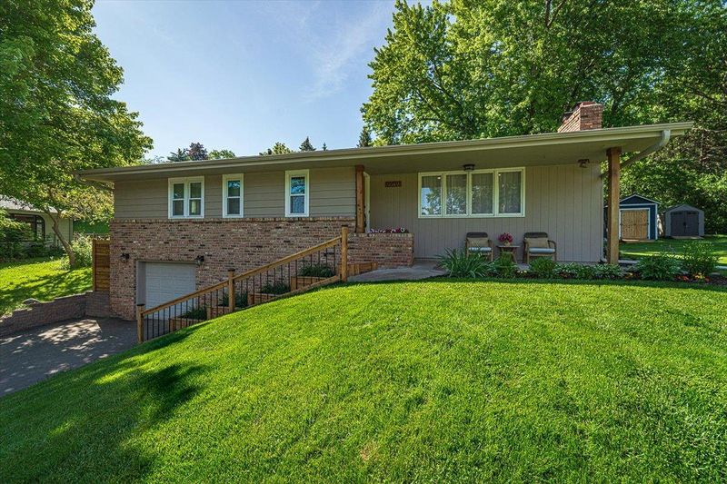 9149 Toledo Rd, Bloomington, MN 55437